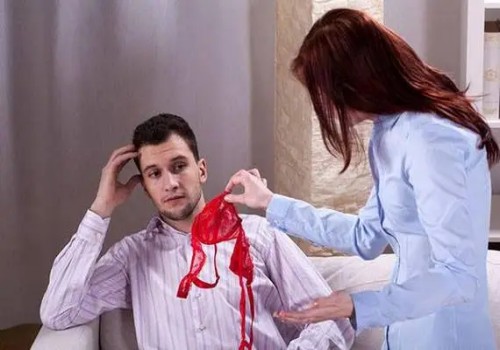 泉州外遇调查取证：如果离婚有一方出轨了还能分财产吗